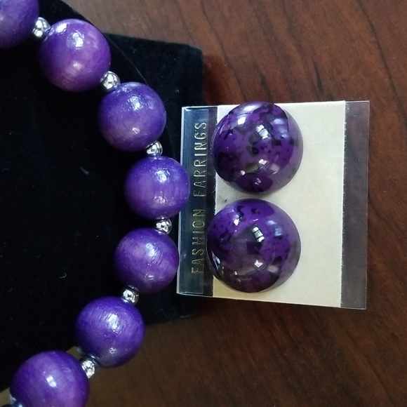 Beautiful Purple Earrings and Necklace - Picture 2 of 2